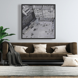 Framed 48 x 48 - Piazza del campo in italie
