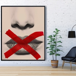 Encadré 48 x 60 - Lèvres en tons de gris avec x rouge