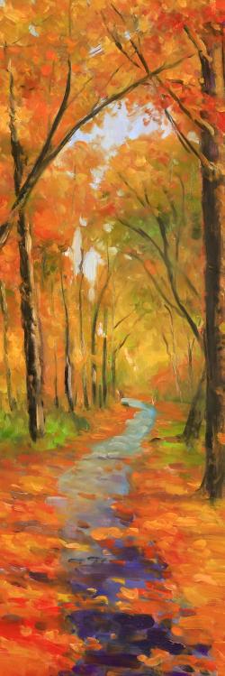 Autumn trail in the forest