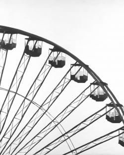 Quarter of a ferris wheel