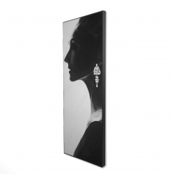 Framed 16 x 48 - 3D - Chic woman